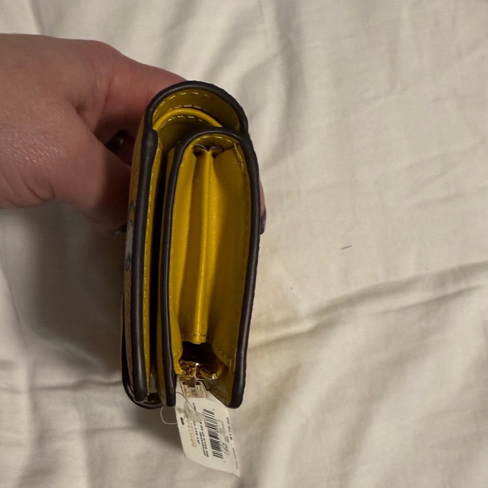 Michael by Michael Kors NWT Bifold Zip Coin wallet Stunning Yellow canvas! - Picture 7 of 10